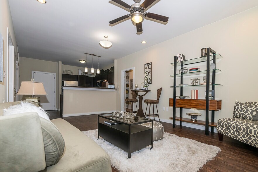 The Marquis Apartment Homes 2651 Poydras St New Orleans LA 70119