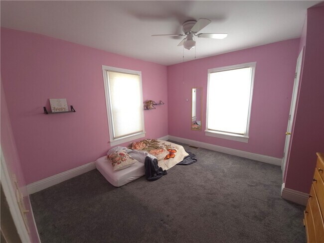 Building Photo - 30 Flanders St