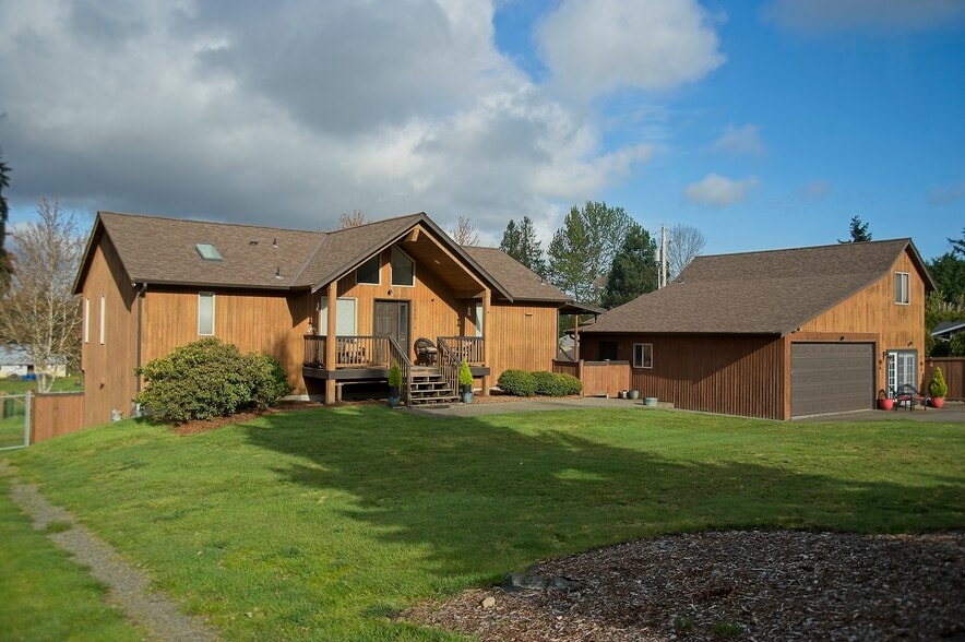 Building Photo - 11802 74th Ave E