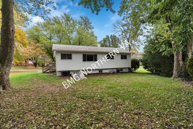 Building Photo - 8316 Carnegie Dr