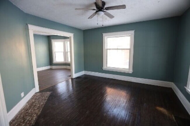 Building Photo - 1220 Wealthy St SE