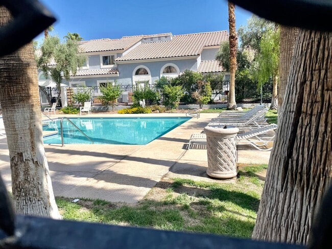 Building Photo - Hidden Gem in Gated Community - Summerlin