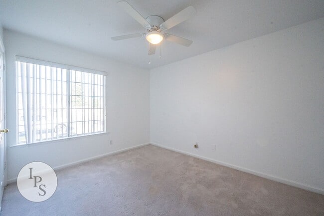 Building Photo - Fresno Westside Home, 3BR/2BA, Built 2002 ...