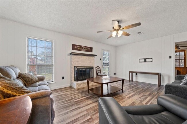 Building Photo - 676 Hermitage Trail
