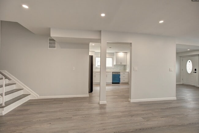 Building Photo - 450 Jefferson Ave