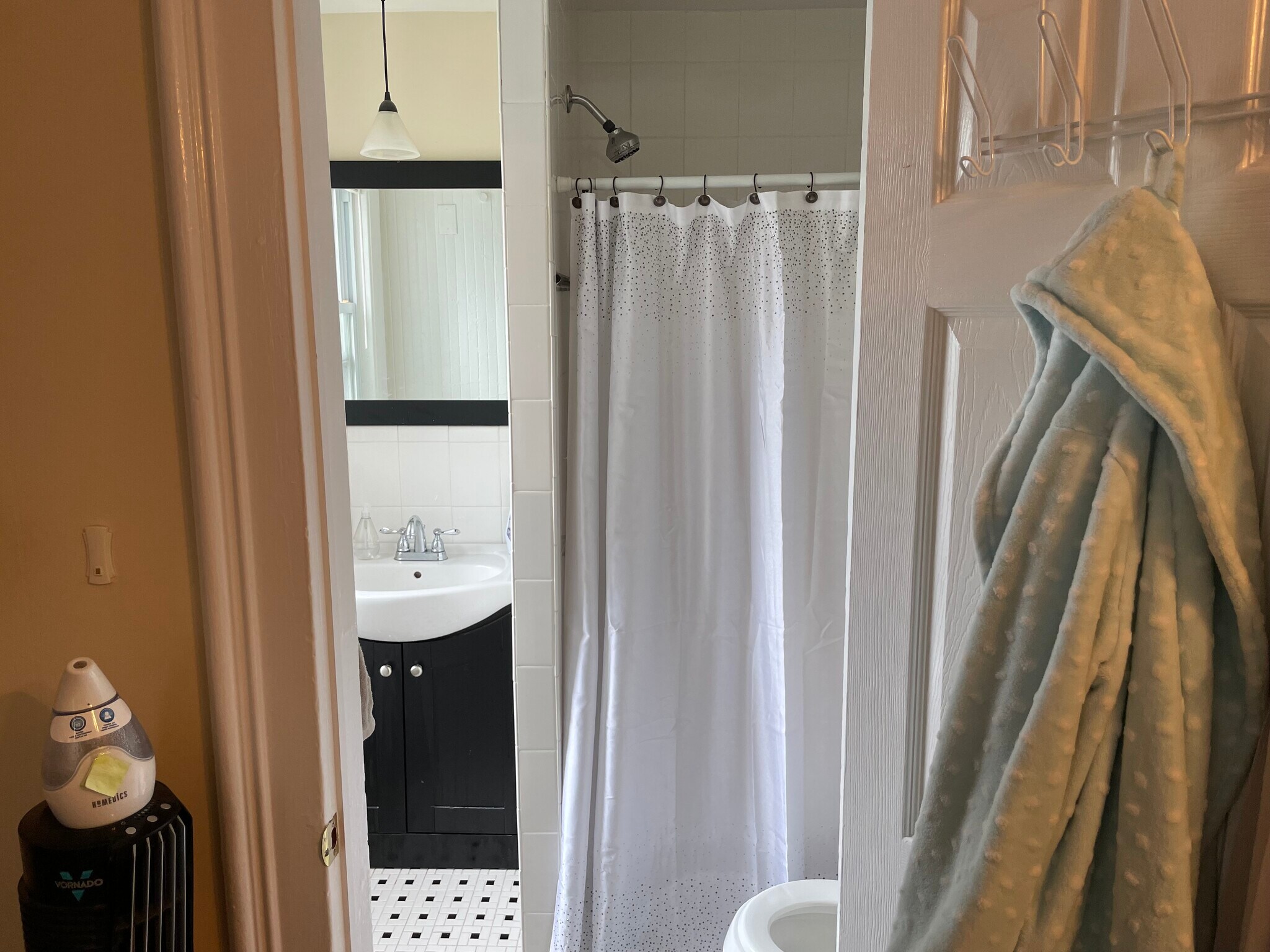 Building Photo - 32 Pearl St