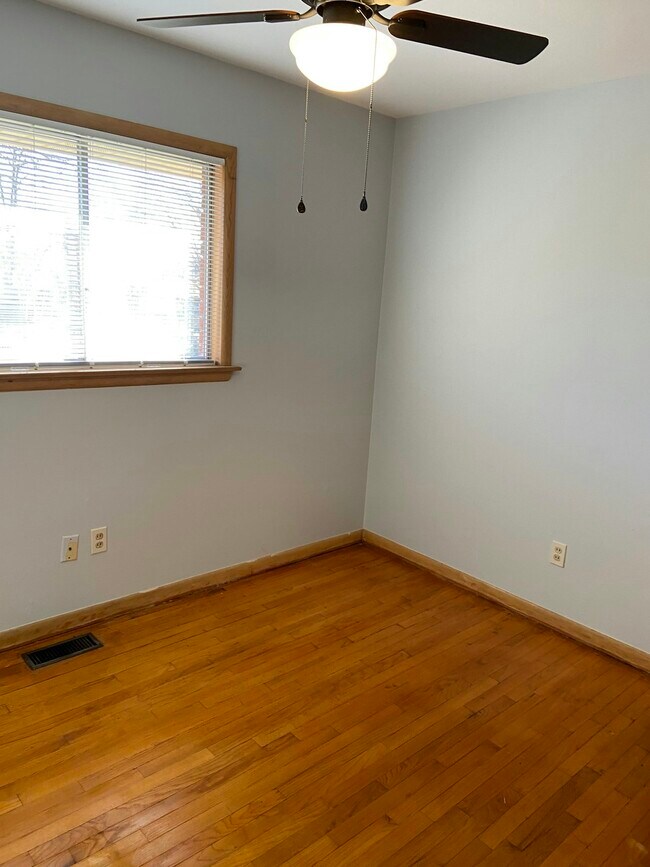 Building Photo - 312 Tullahoma Dr