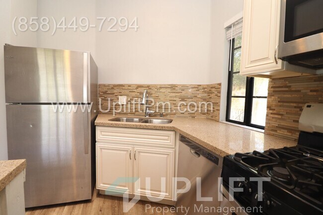Building Photo - Casita Way (4025)