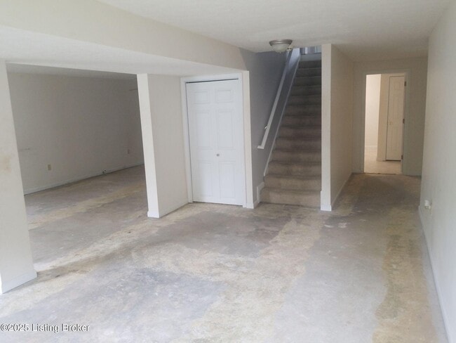 Building Photo - 737 Andra Dr