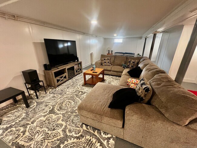 Building Photo - 20 Glenfield Ave