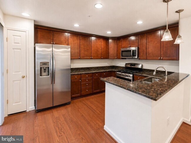 Building Photo - 6076 Wicker Ln