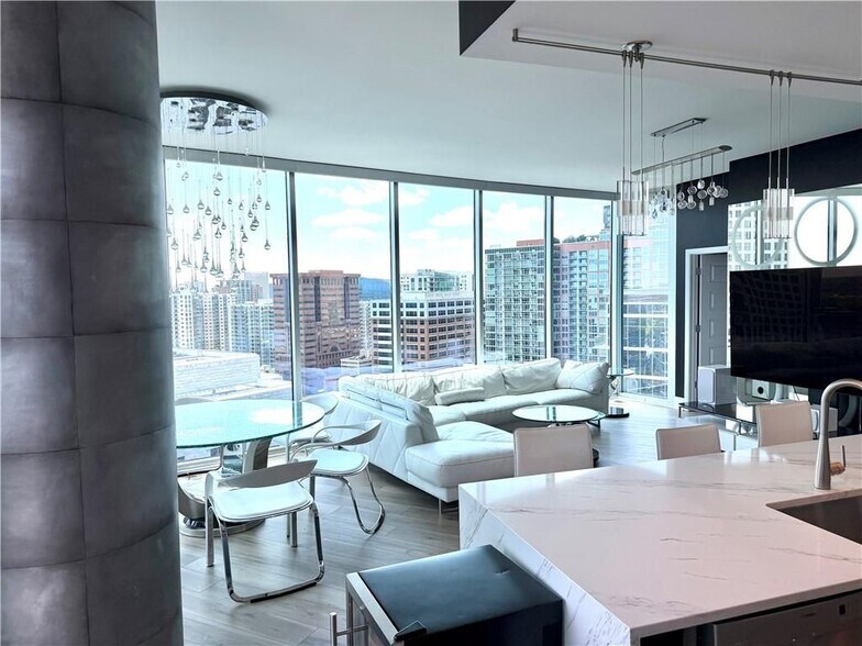 Building Photo - 1080 Peachtree St NE