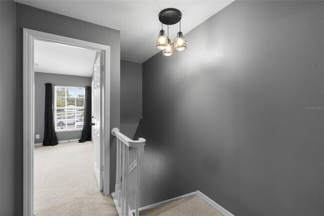 Building Photo - 37250 Embassy Pk Ln