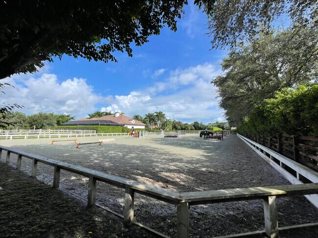 Building Photo - 14372 Equestrian Way