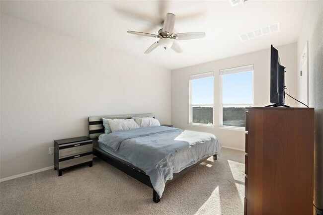 Building Photo - 408 Black Opal Dr