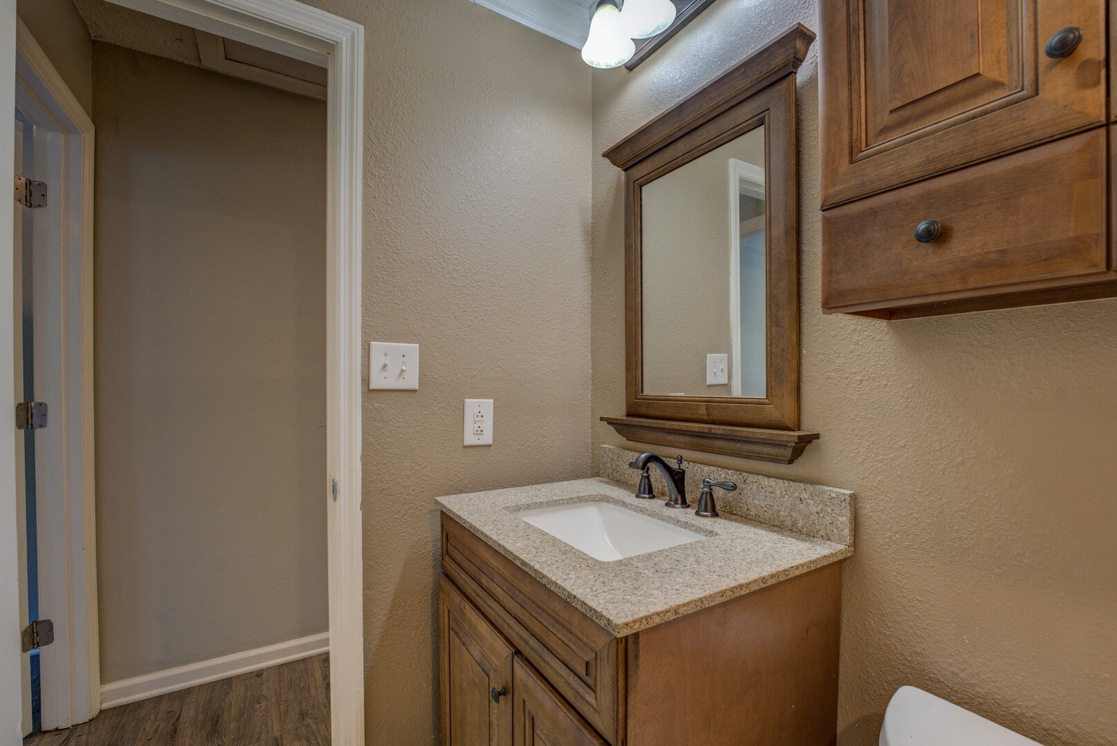 Upstairs Bath - 302 Atlanta Ave SE