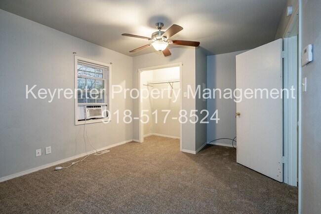 Building Photo - 2 Bed | 1 Bath East Tulsa with Spacious Back yard!