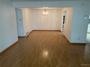 Building Photo - 80 Carriage Dr