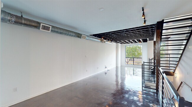 Building Photo - 310 S Jensen Dr