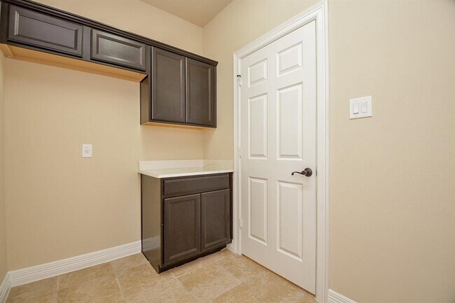 Building Photo - 5551 Mangrove Creek Ln