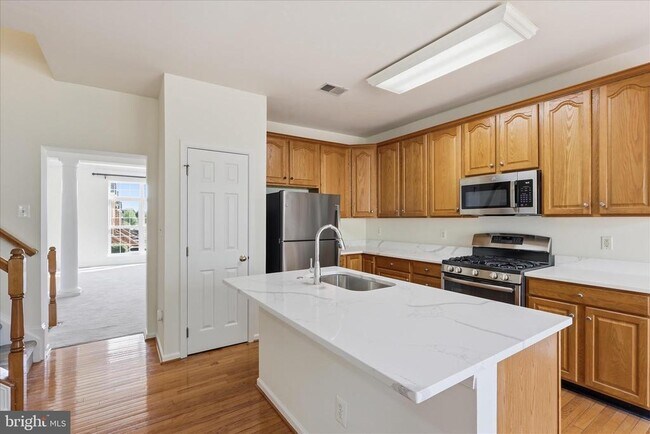 Building Photo - 25828 Kirkwood Square