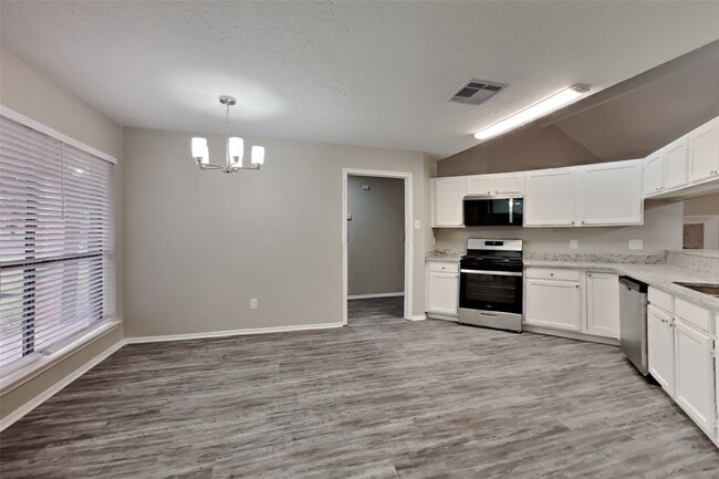 Building Photo - 4622 Pecan Grove Dr