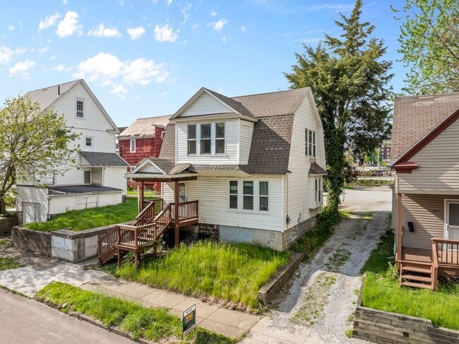 Building Photo - University Park 3BR w/ First-Floor Bedroom...