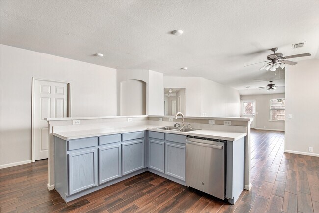 Building Photo - 2822 Foster Hill Dr