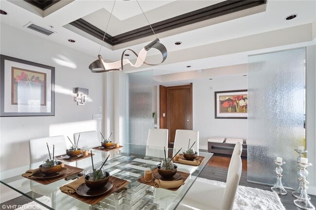 Building Photo - 333 Las Olas Way