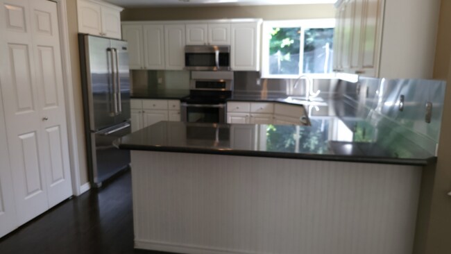 Building Photo - 1622 Heatherwood Cir