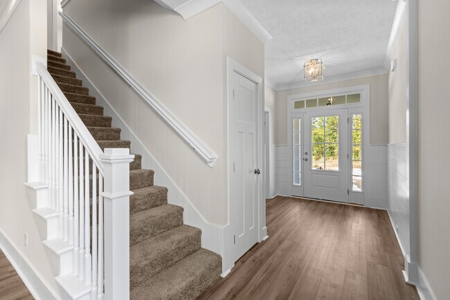 Building Photo - 721 Ronaldsay Rd