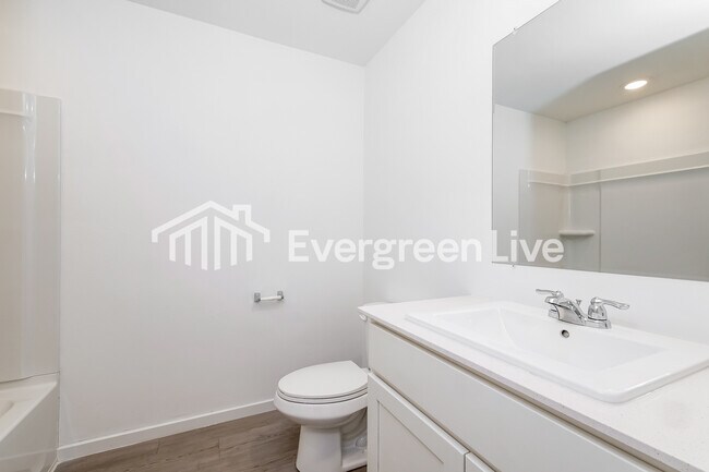 Building Photo - 12508 Huntington Rdg Wy