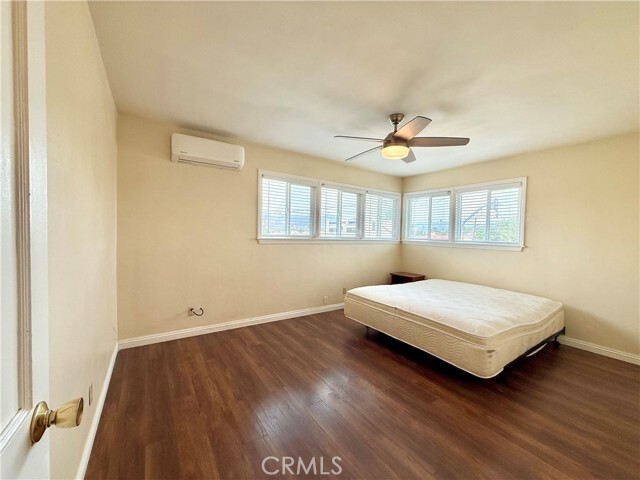 Building Photo - 3159 Del Mar Ave