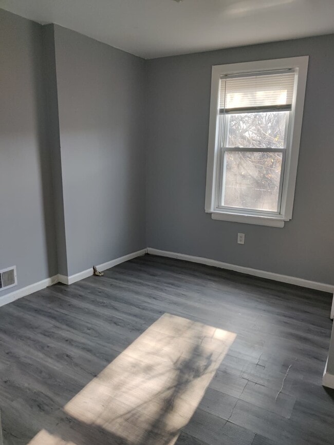 Building Photo - 5020 Westminster Ave