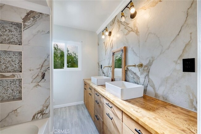 Building Photo - 3202 Belvedere Dr