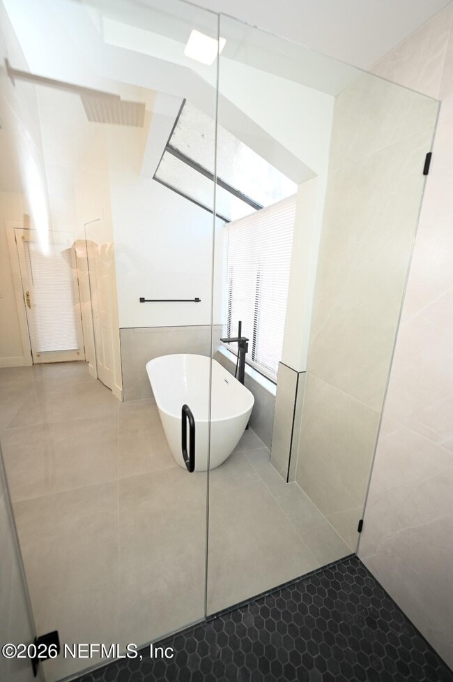 Building Photo - 4632 Corrientes Cir N