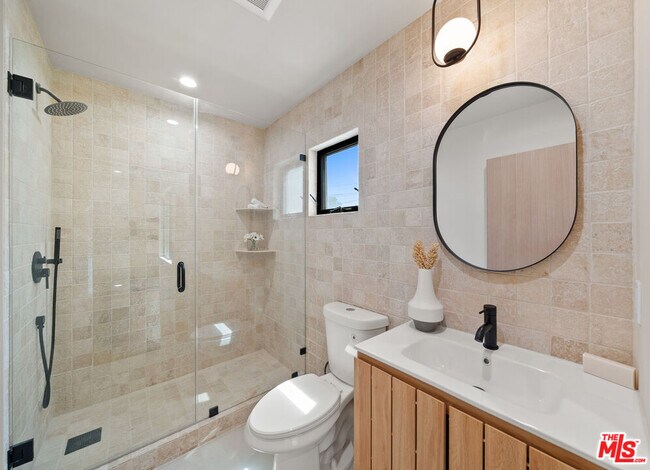 Building Photo - 14742 Weddington St