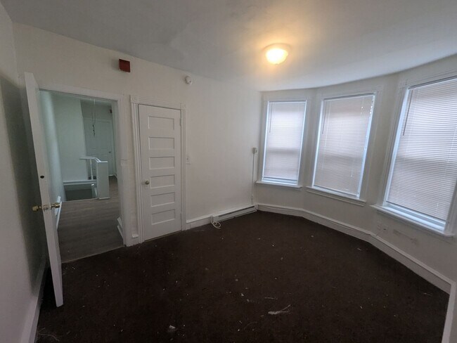 Building Photo - 218 N 54th St