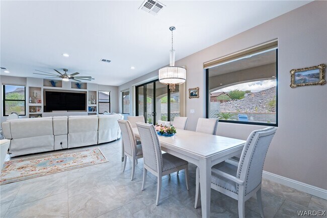 Building Photo - 2836 Steamboat Dr