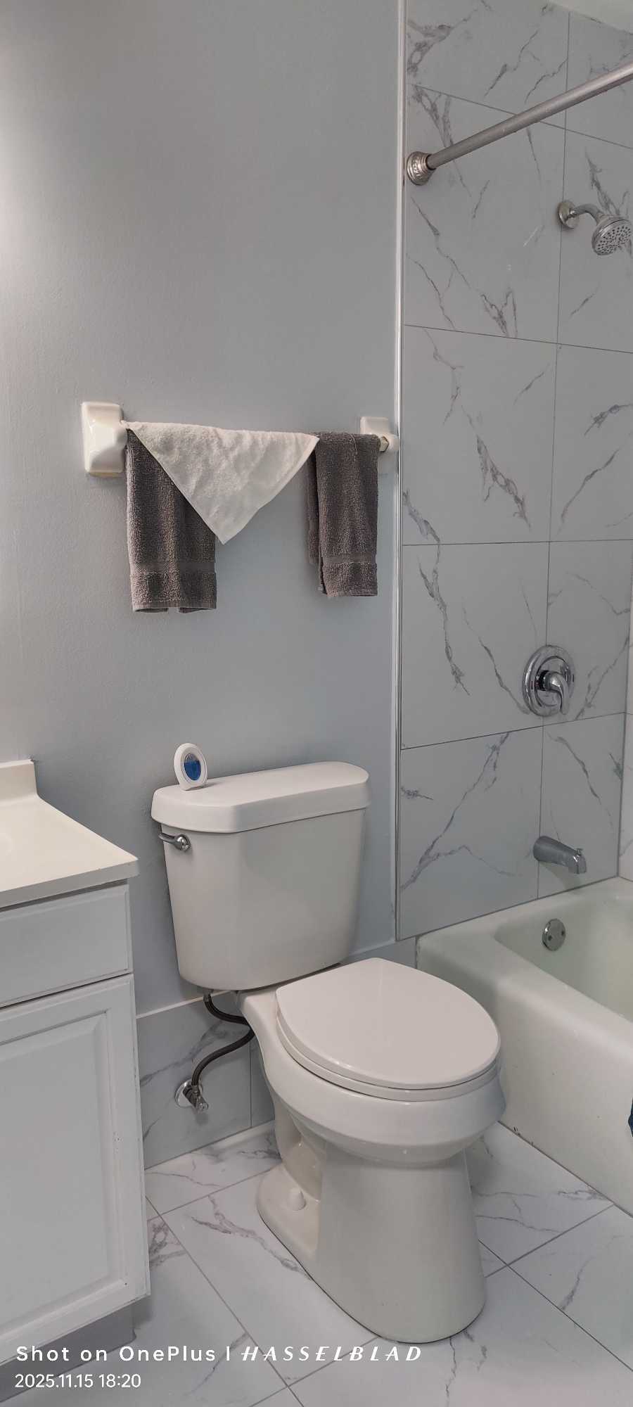 Building Photo - 1095 Green Meadows Dr