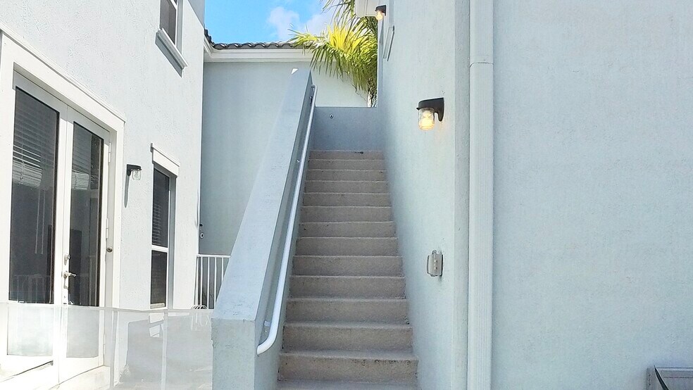 Primary Photo - 9204 SW 170th Ct