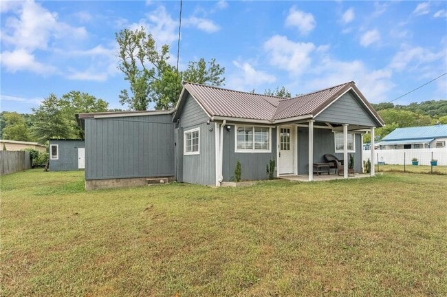 Building Photo - 301 Melton Dr