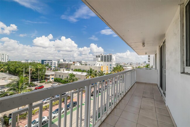 Building Photo - 401 Ocean Dr