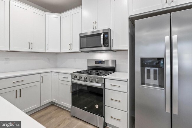 Building Photo - 808 Graphite Dr