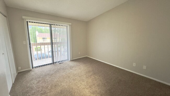 Building Photo - 2344 Split Rock Dr
