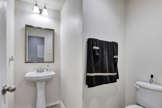 Building Photo - Charming 3 bedroom in Hutto