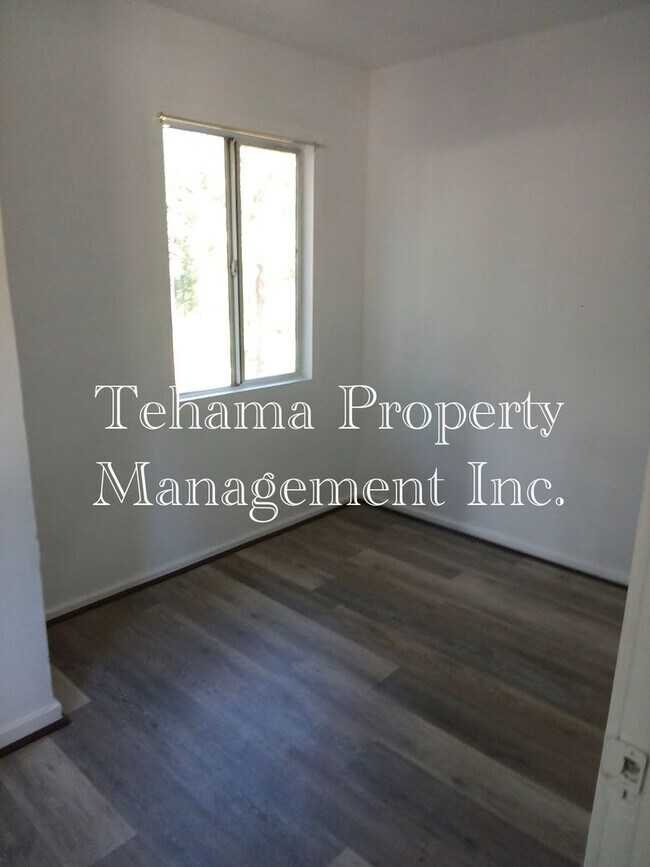 Building Photo - Pine Ridge Park Estates
