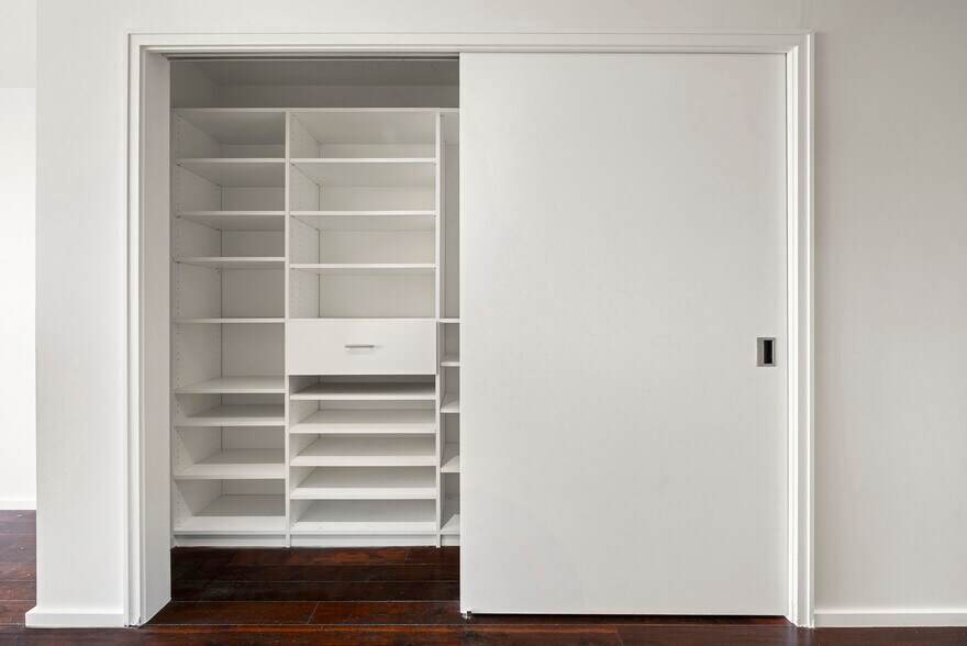 Building Photo - 1155 S Grand Ave