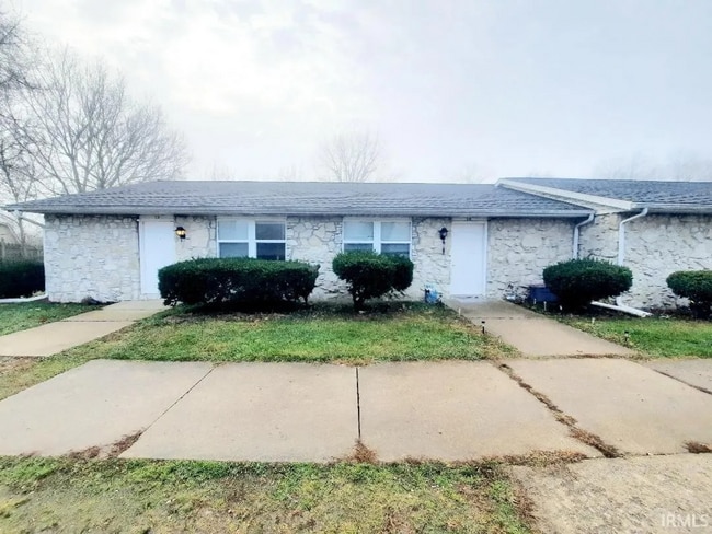 Building Photo - *Newly Renovated* Premium Style 2-Bedroom Apartment Home