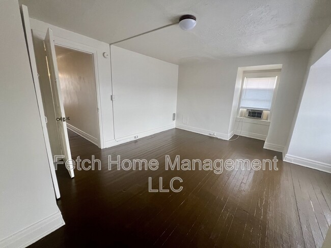 Building Photo - 123 S Richland Ave